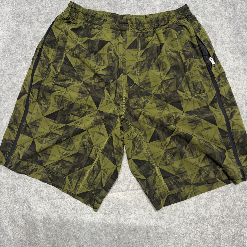 Lululemon Mens Geometric Prism Print Athletic Running Shorts Green Black 9"